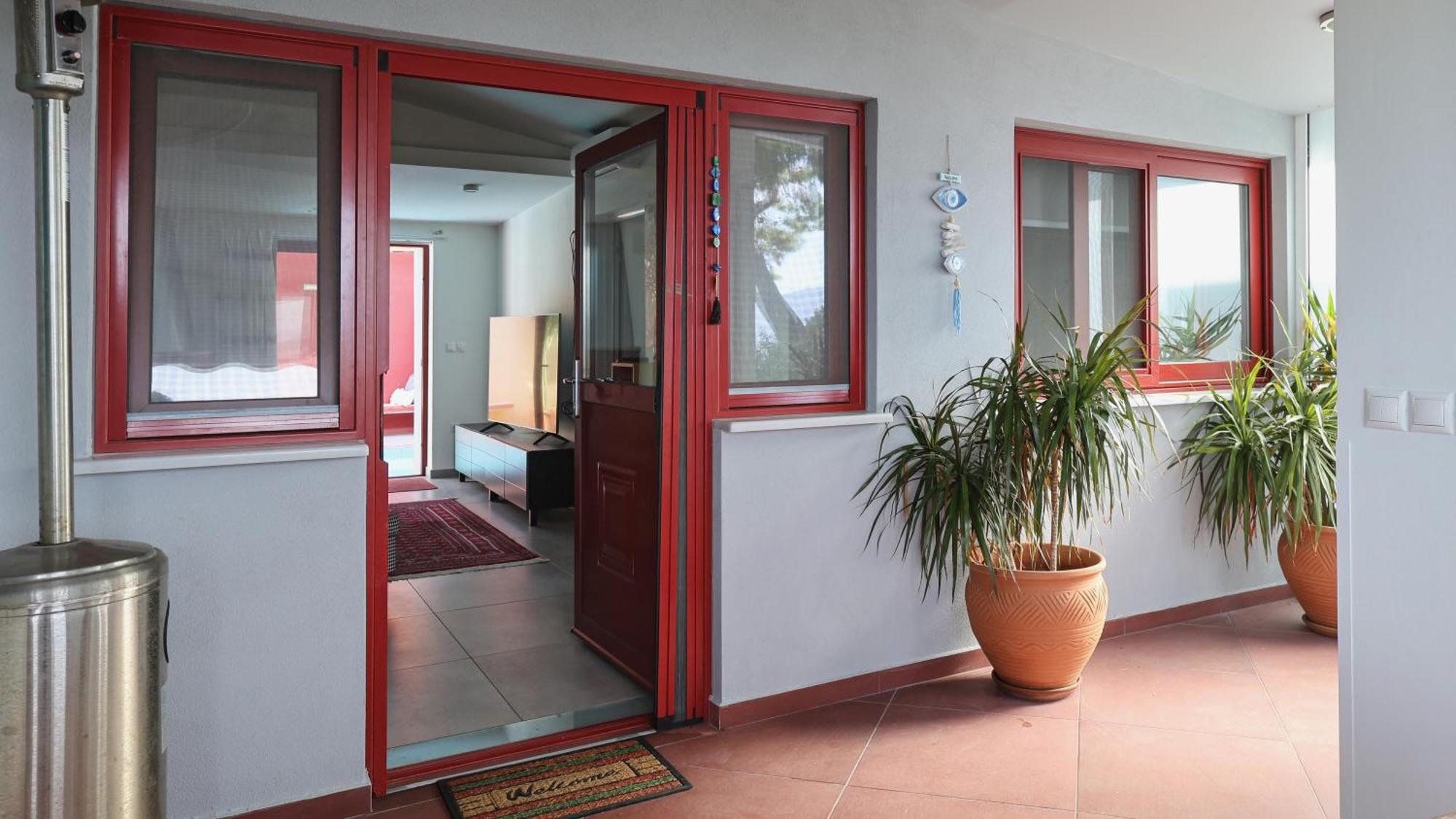 The Bordeaux Door Villa Aegina Exterior photo